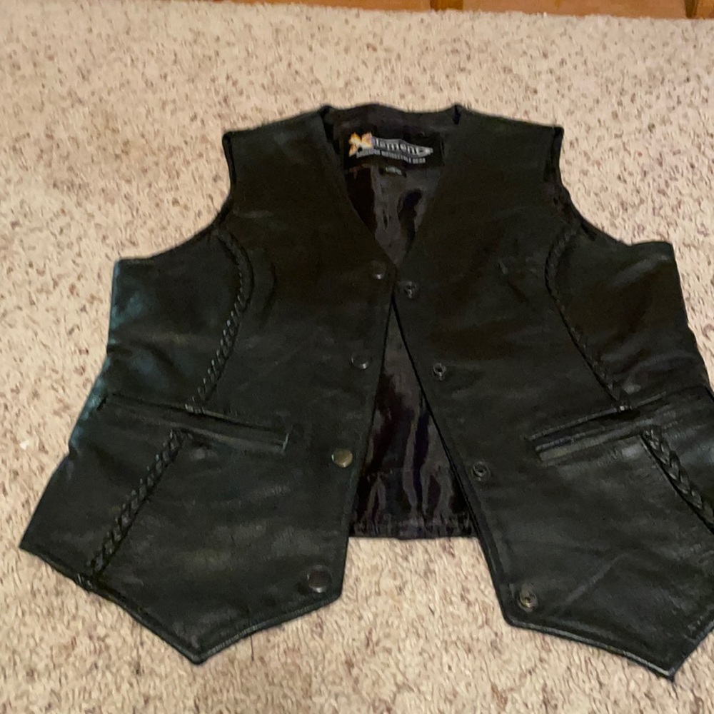 Women’s leather vest